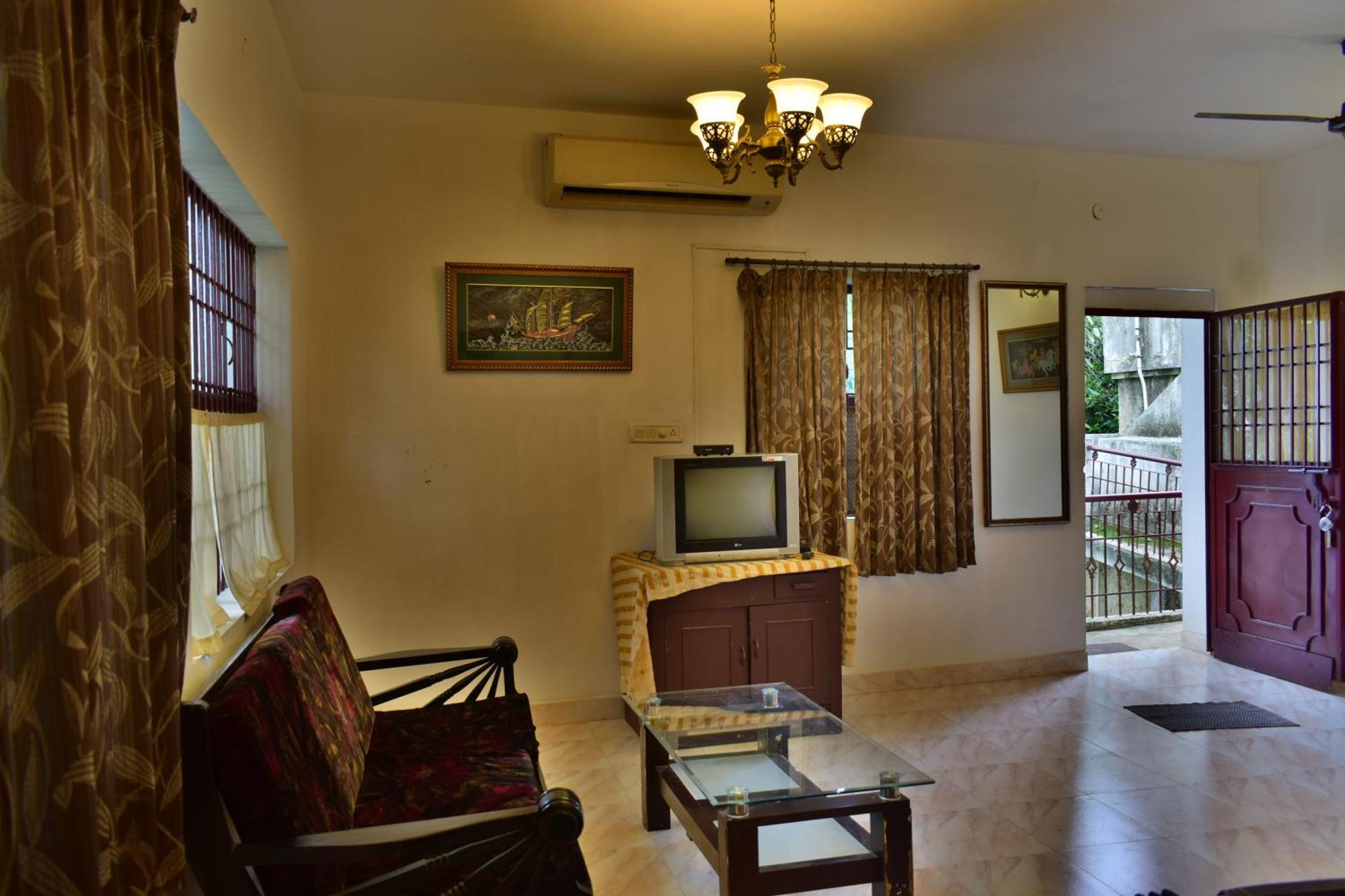 Silent Waters Resorts Yelagiri Exterior photo